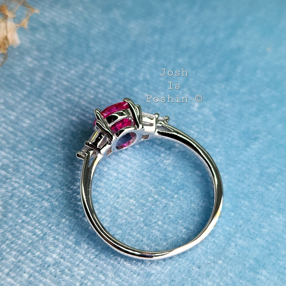 Genuine oval pink sapphire ring in sterling silver - Picture 8 of 10